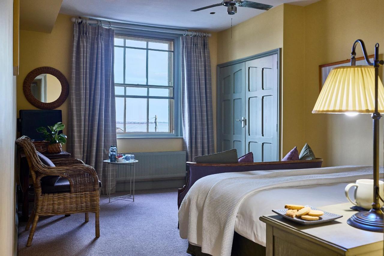 The Mistley Thorn Hotel Ngoại thất bức ảnh